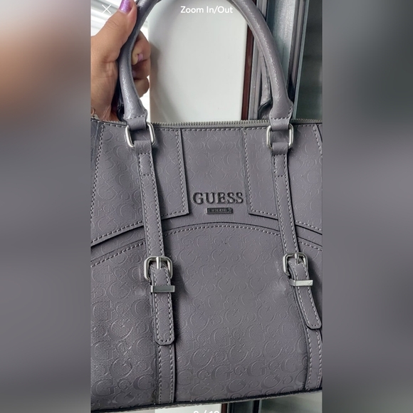 Guess Purse - Picture 8 of 10